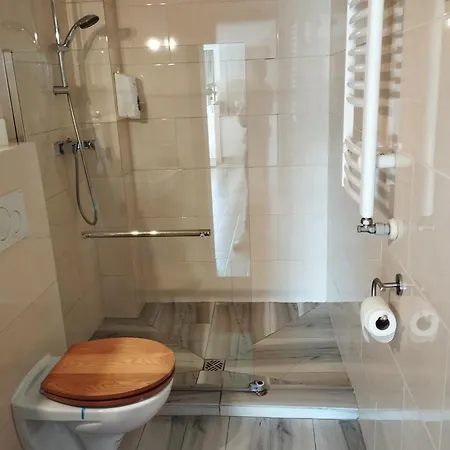 Centrum Naturystyczne Cezar 2*