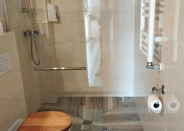 Cezar Naturyzm Bielsko-Biala 2*